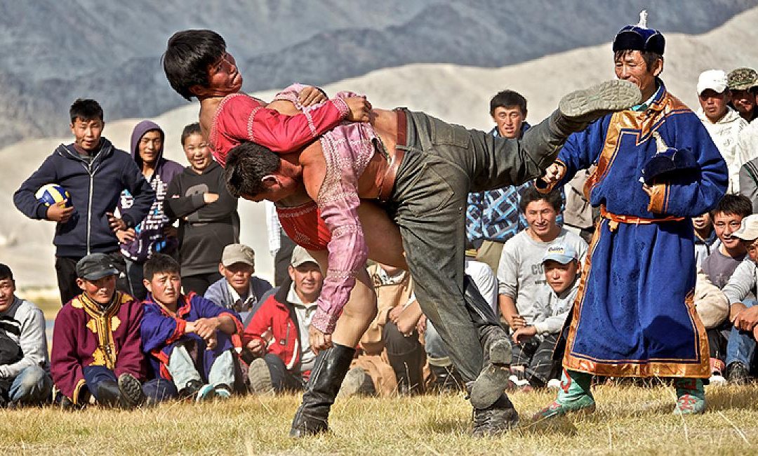 The Fire within – Galsan Tschinag and the Tuvan Nomads of Mongolia