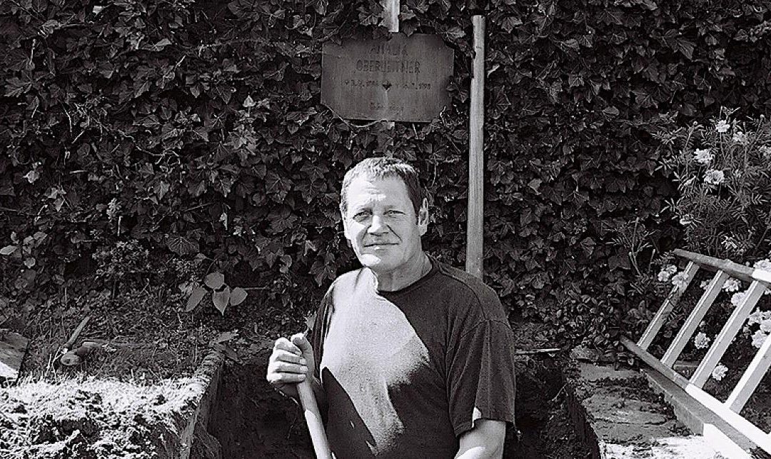 Earth Movements – The Gravedigger from Ottmanach